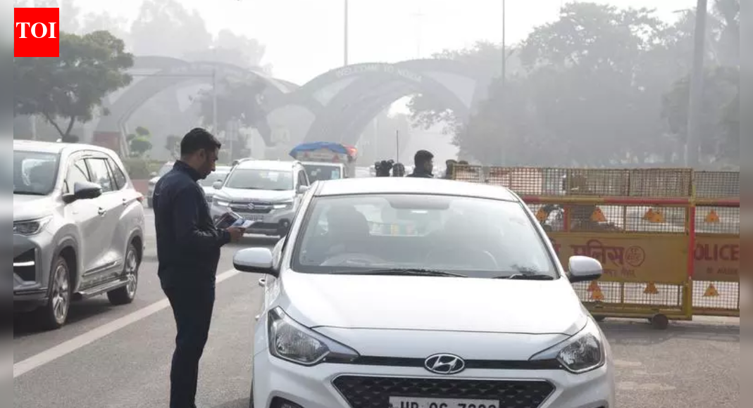 Delhi-NCR, interrupted: Day 2 of border troubles &amp; tempers; detours only burn more fuel says commuters