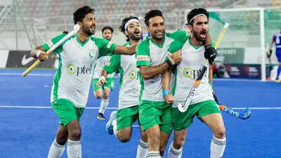'Serious violation': Pakistan hockey team manager caught smoking on aircraft, barred from flight