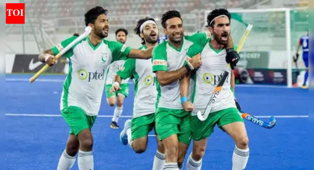 'Serious violation': Pakistan hockey team manager caught smoking on aircraft, barred from flight