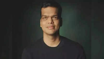 சீனாவுக்கு எதிரான அமெரிக்க AI பந்தயத்தில் முன்னணியில் இருந்த இந்திய வம்சாவளியைச் சேர்ந்த AI ஆலோசகர் ஸ்ரீராம் கிருஷ்ணனை டிரம்ப் பாராட்டினார்