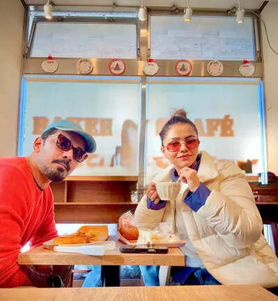 Rubina Dilaik, Abhinav Shukla are surprised to find 'hot black coffee' on a roadside vending machine in Japan