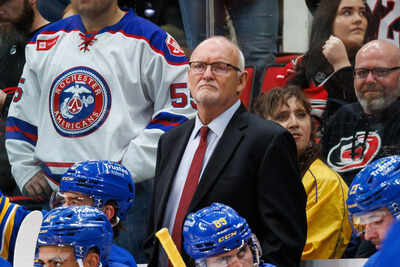 Sabres coach Lindy Ruff’s job appears safe as management decides to avoid immediate coaching change