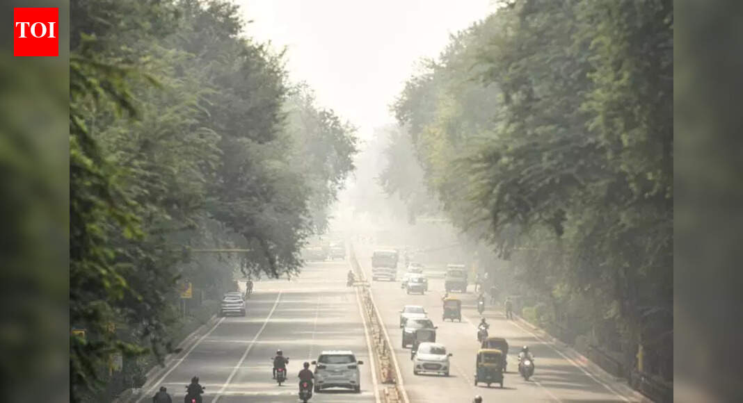 City AQI deteriorates as haze lingers, pollution rises