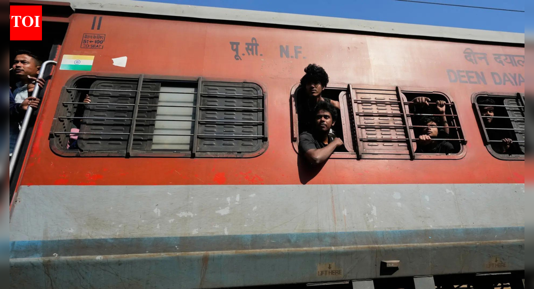 Assam: Rajdhani mows down 7 jumbos in Hojai; 4 of them calves