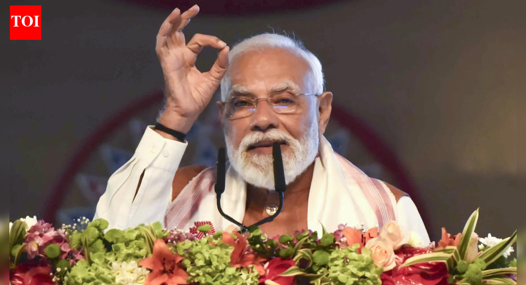 With 'Rishi Bankim babu', PM Modi defuses 'Bankim da' row in West Bengal