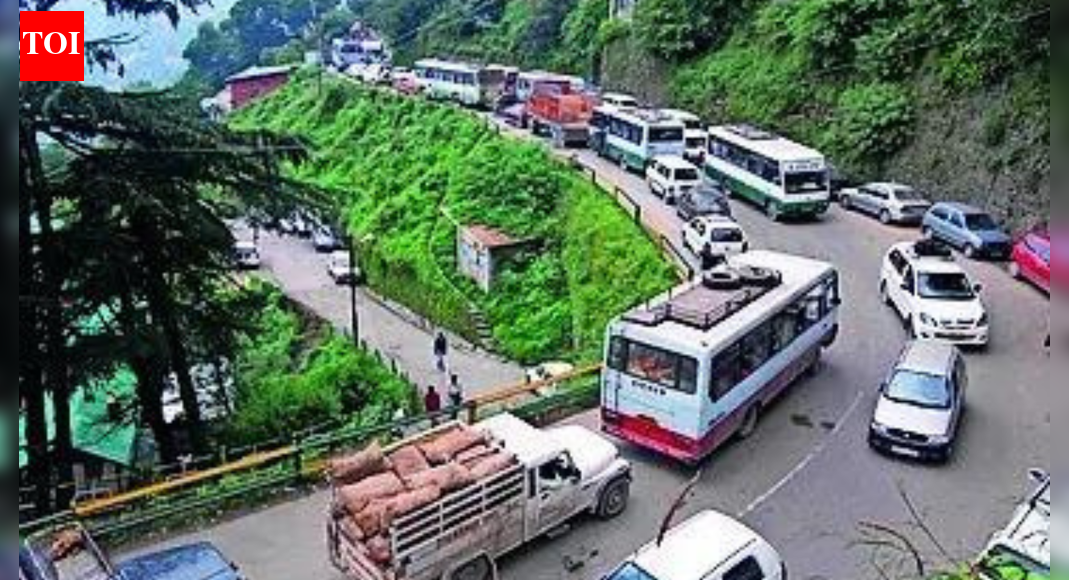 High court seeks report from chief secretary on steps to unclog Shimla traffic