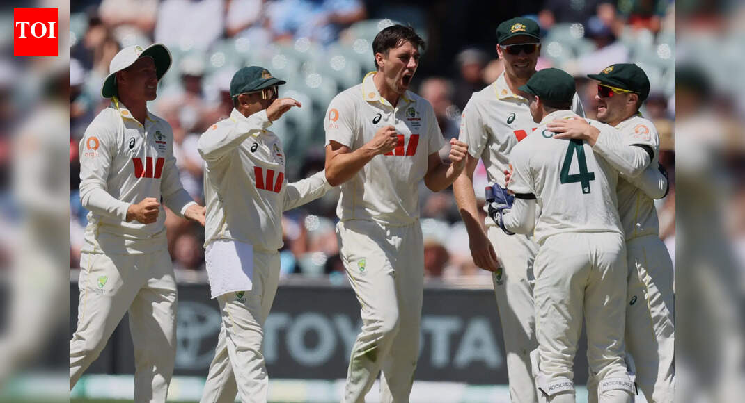 AUS vs ENG Ashes Live: Australia one wicket away from sealing the Ashes