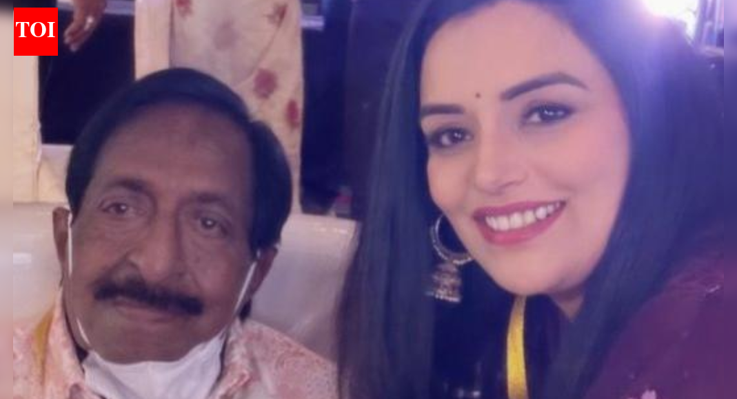 Shwetha Menon Mourns Veteran Filmmaker Sreenivasan's Death: Final Conversation Shock