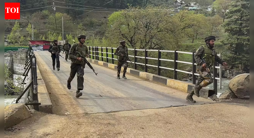 Terrorists force villager to give food in Jammu &amp; Kashmir, combing operation on