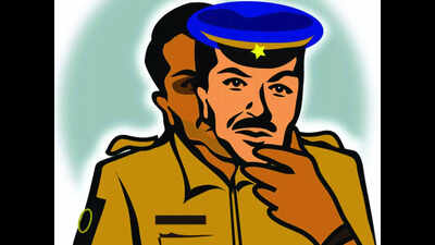 2 pose as cops, rob mangalsutra of Piligao woman