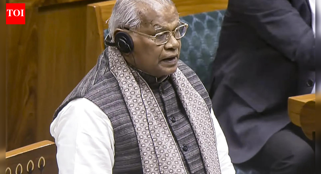 Give Rajya Sabha seat or will quit NDA, says Manjhi