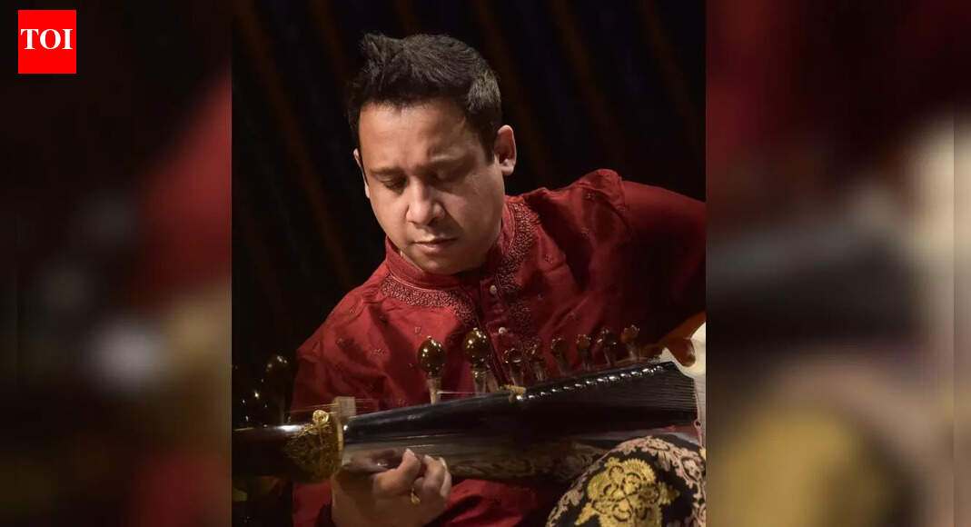Chhayanaut fallout: Kolkata-based sarod player ‘flees’ Bangladesh hiding identity