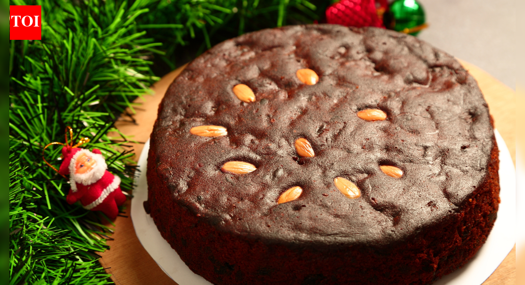 When and where in India was the first Christmas cake baked?