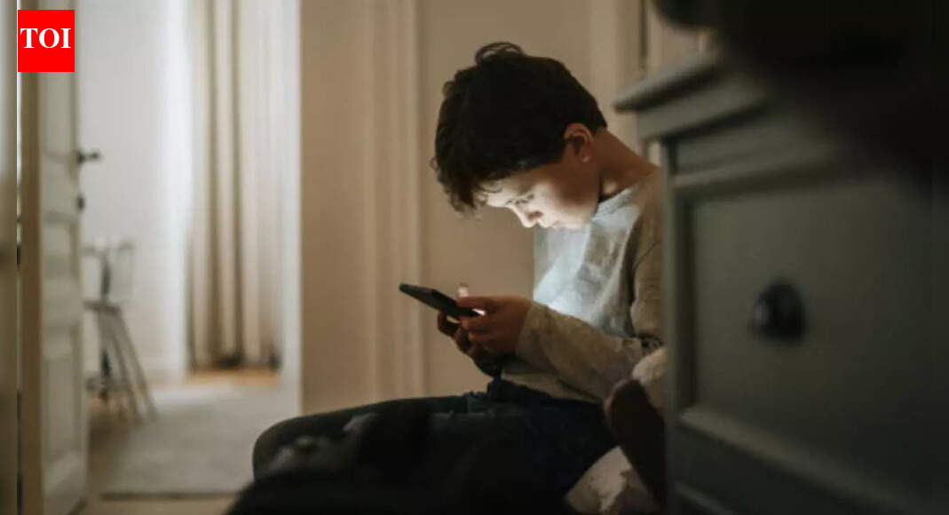 How Instagram reel addiction affects the mental health of your child