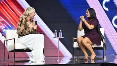  Nicki Minaj calls JD Vance an 'assassin' infront of Erika Kirk; internet calls it 'an SNL skit'