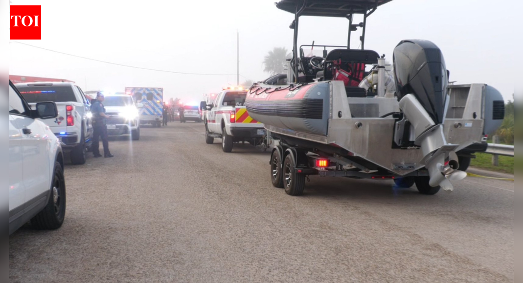Galveston Bay plane crash: Mexican navy plane carrying burn patient goes down; 2-year old among 5 killed – The Times of India