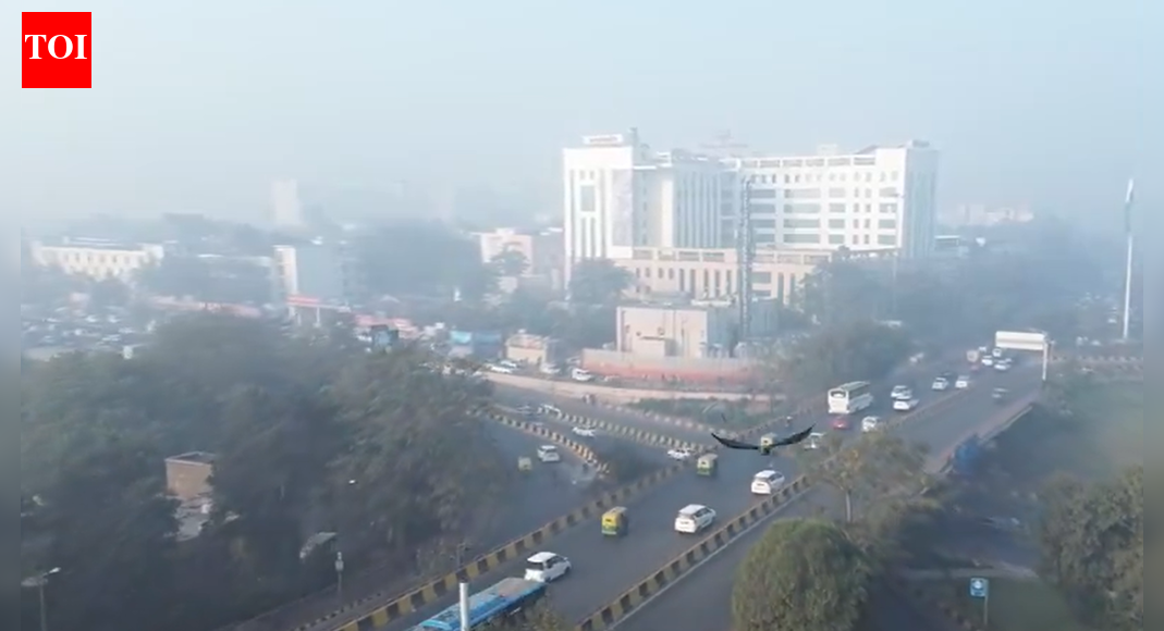 Air pollution: IMD issues orange alert for fog; Delhi airport records 100m visibility