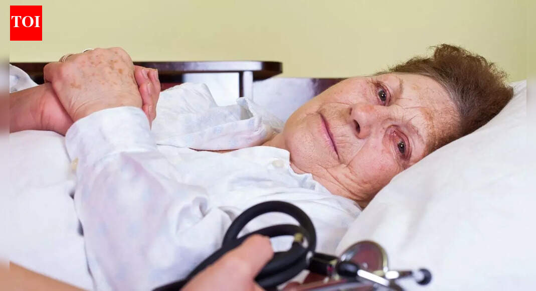 What is sepsis: Understanding its early symptoms, severe stages, causes, and prevention tips to manage