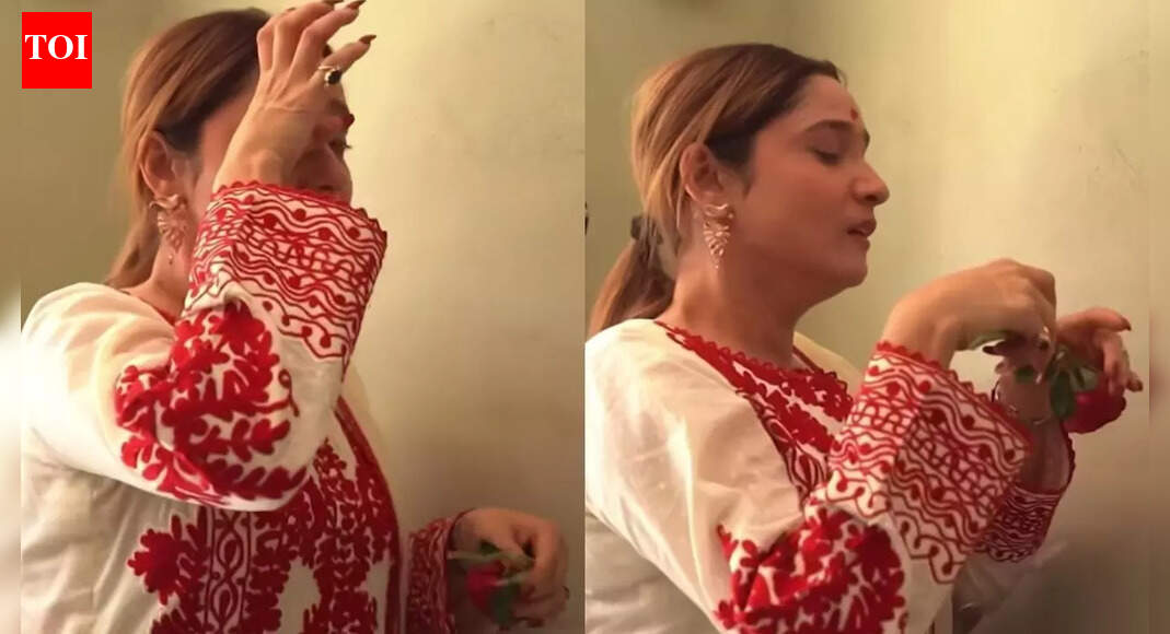 When Ankita Lokhande broke down during her visit to Indore’s house, said, ‘aaj papa nahi hai na’