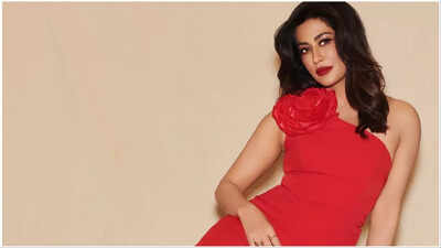  I would love to direct a film starring Kareena Kapoor , Kiara Advani and Alia Bhatt