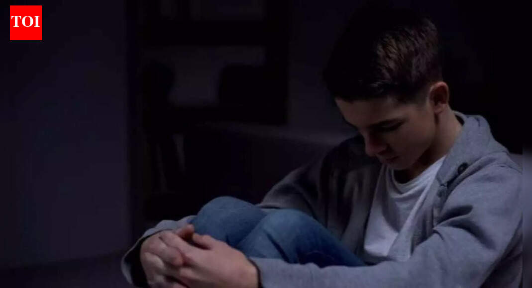 5 reasons why teens overthink at night