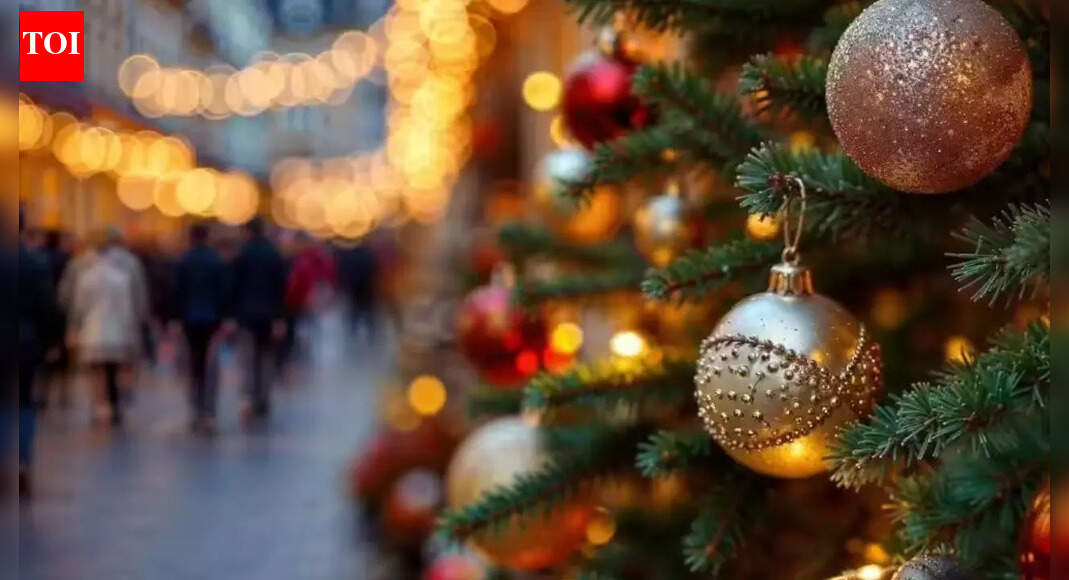 Holy crib and stars welcome faithful to Christmas mass tonight | Mumbai News