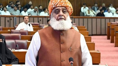 Pak politician accuses military of ‘double standards’ on India, Af