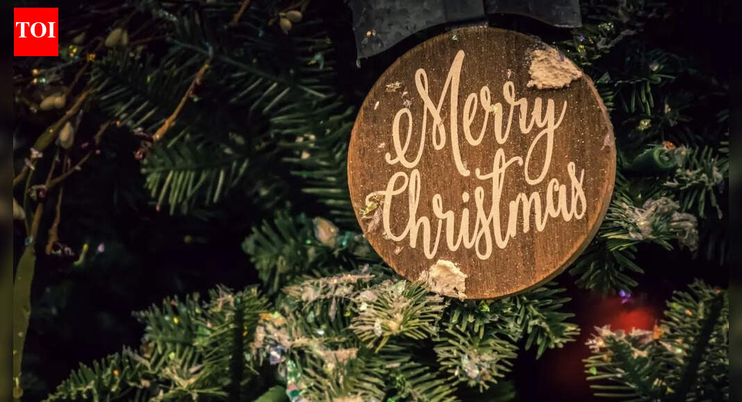 Merry Christmas 2025: 30+ wishes and messages to make the day feel extra special for your friends and family