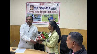 Jyoshna Sabar: Tribal weightlifter from Odisha wins highest civilian honour for children