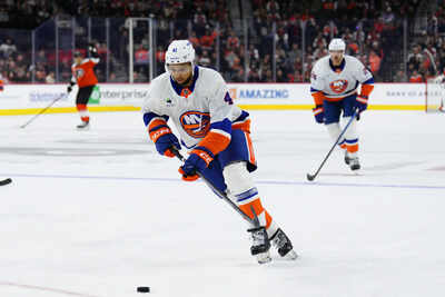“When you’re a kid, you dream”: Marshal Warren lives his childhood dream in his first NHL home game with New York Islanders