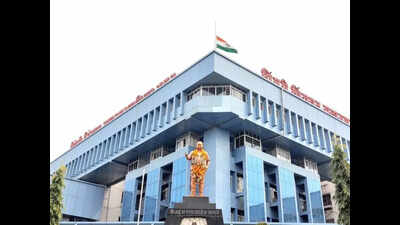 PCMC chief Shravan Hardikar issues show-cause notices to 1,329 polling staff for skipping mandatory training ahead of civic elections