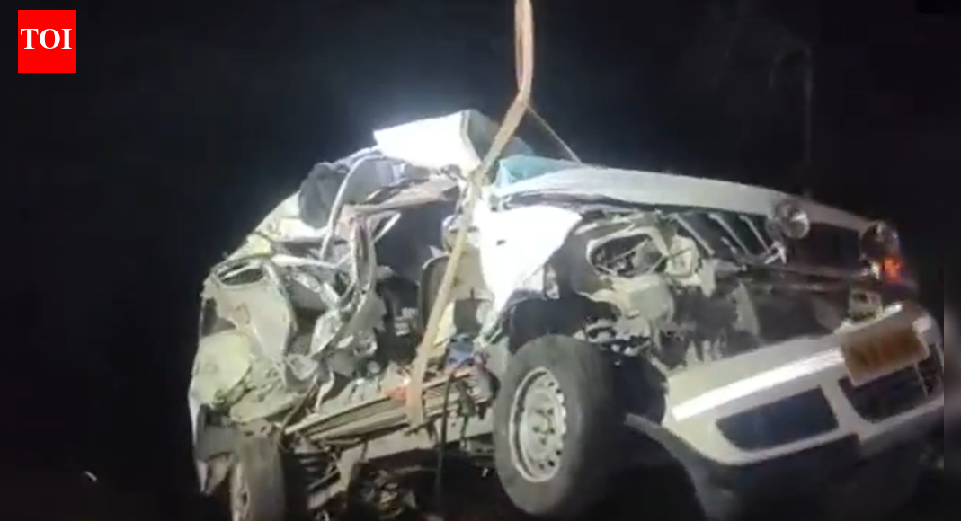 Tamil Nadu highway crash: 9 dead, 10 injured as Chennai-bound bus rams 2 cars