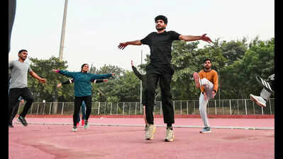Delhi NCR's smog-bound lives: A mom-to-be and an Army aspirant fight daily battles they didn’t choose