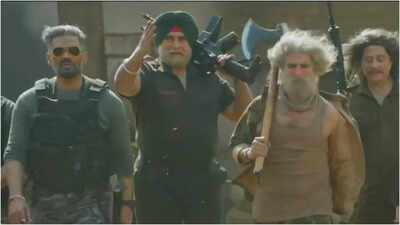 Akshay Kumar drops a 31-second glimpse of 'Welcome To The Jungle' on the occasion of Christmas; announces film wrap