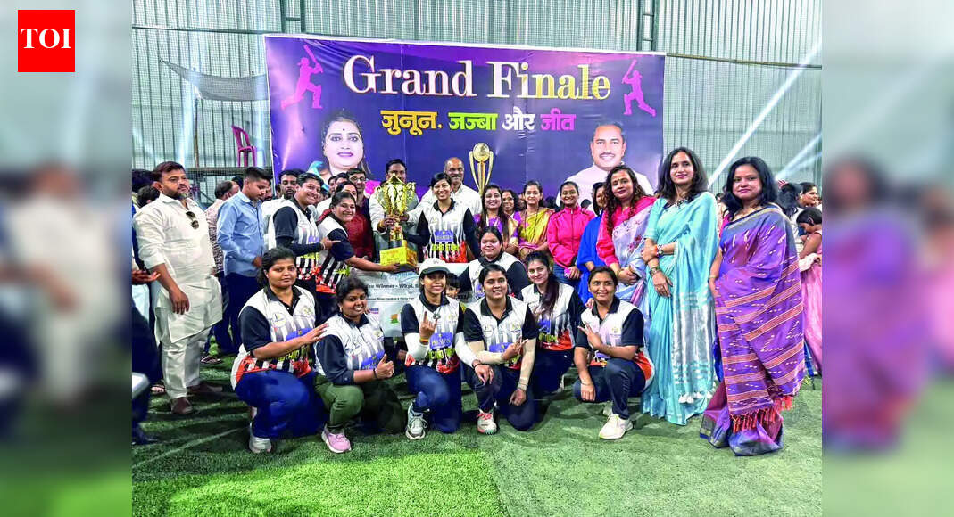 From cars to foreign trips: Freebie fest peaks in Pune civic polls; experts warn of new trend