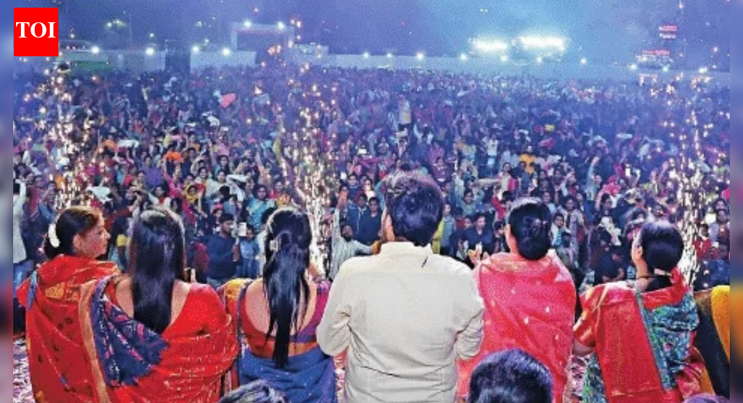 From cars to foreign trips: Freebie fest peaks in Pune civic polls; experts warn of new trend