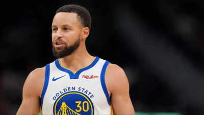 Is Stephen Curry playing tonight vs the Dallas Mavericks? Latest update on the Golden State Warriors star's injury report (December 25, 2025)