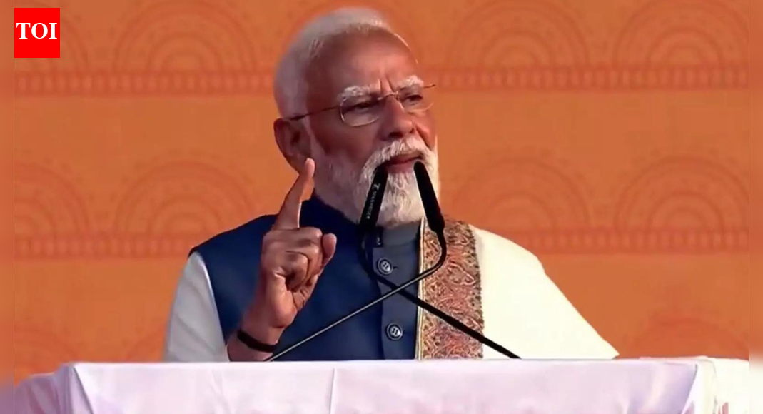 PM Modi: Freed country from tendency to link all good works with one family