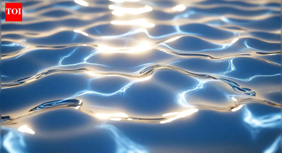 What is the colour of water, and why does it look clear in a glass but blue in the sea