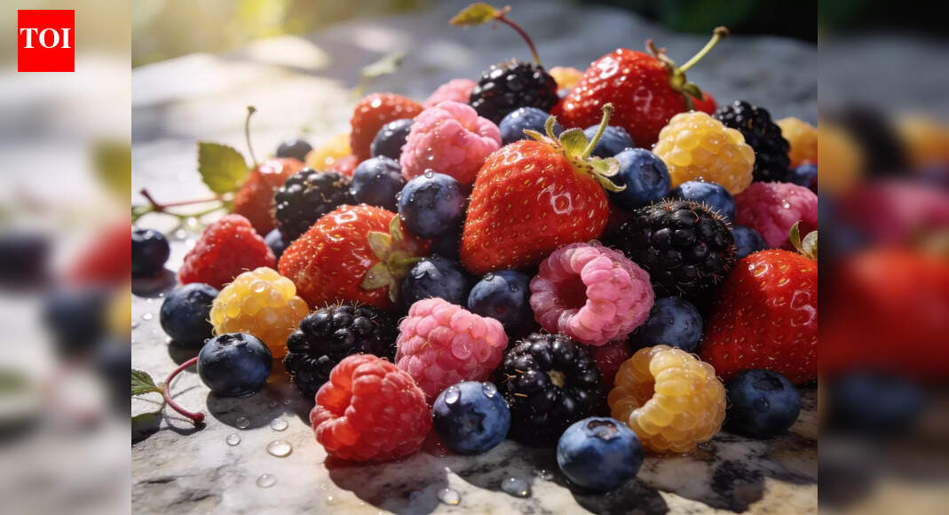 Do you clean your berries properly: Doctor explains what actually works