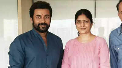 <b>Sudha Kongara reveals reason for Suriya's exit from 'Purananooru' for the first time; shares re-birth of 'Parasakthi'</b>