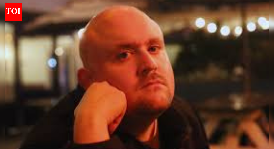 Deport every Indian: American journalist deletes anti-India post amid outrage; called for 'bombing at Hindu temples'