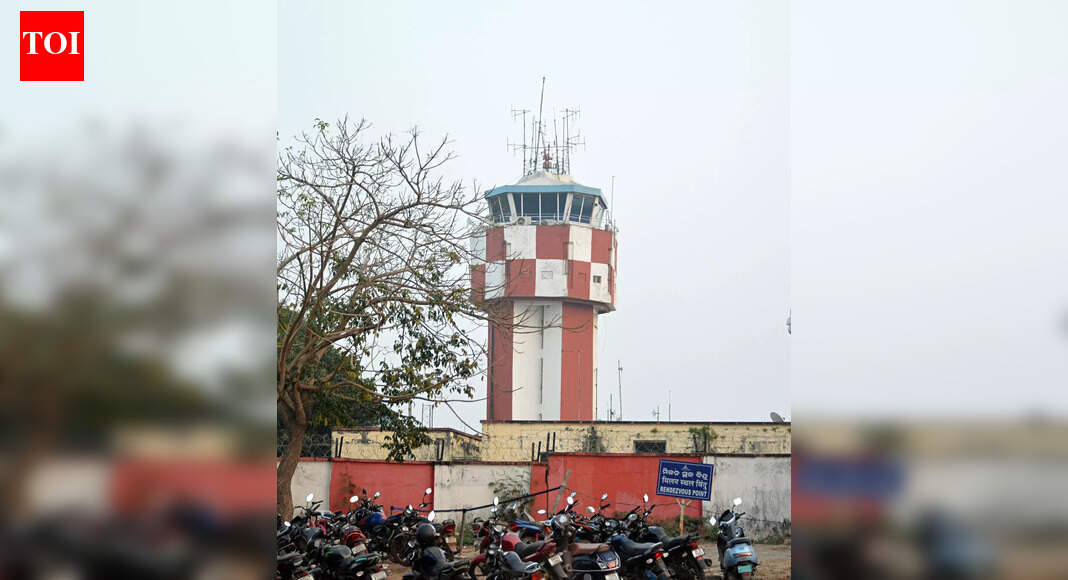 BPIA old ATC tower to be demolished, bldg below to be used as VVIP lounge