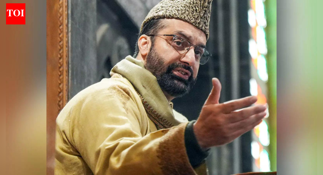 J&K: Mirwaiz removes Hurriyat from social media handle; cites ‘government pressure’
