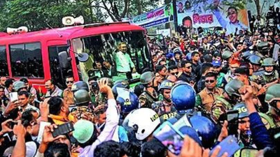 Bangladesh: Protesters seeking justice for Hadi jam Dhaka