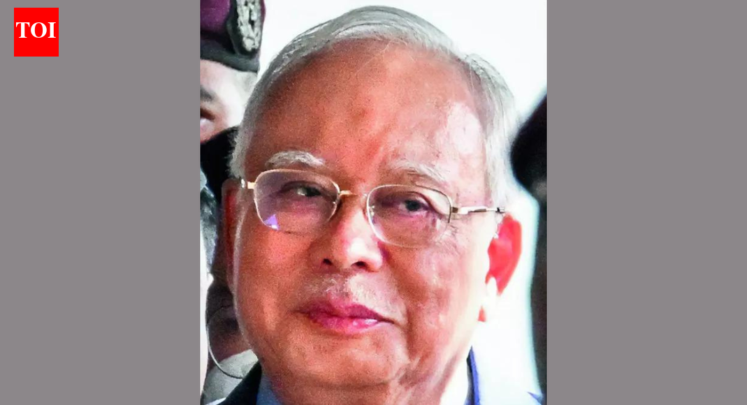 Malaysia ex-PM Razak gets new jail term, $2.8 billion fine in 1 MDB case