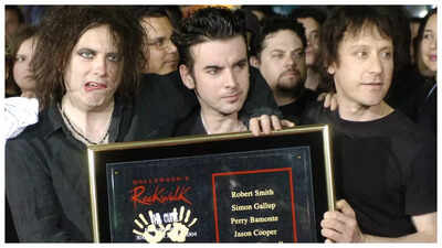 Perry Bamonte, The Cure guitarist and keyboard player  passes away at 65