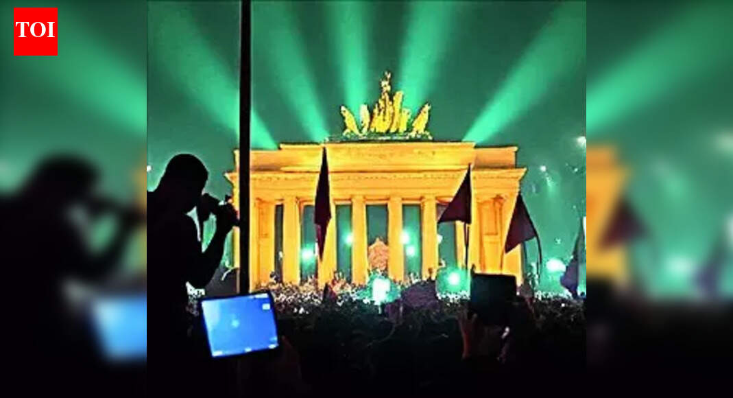 Autocrats’ BFFs: Elites with a grudge