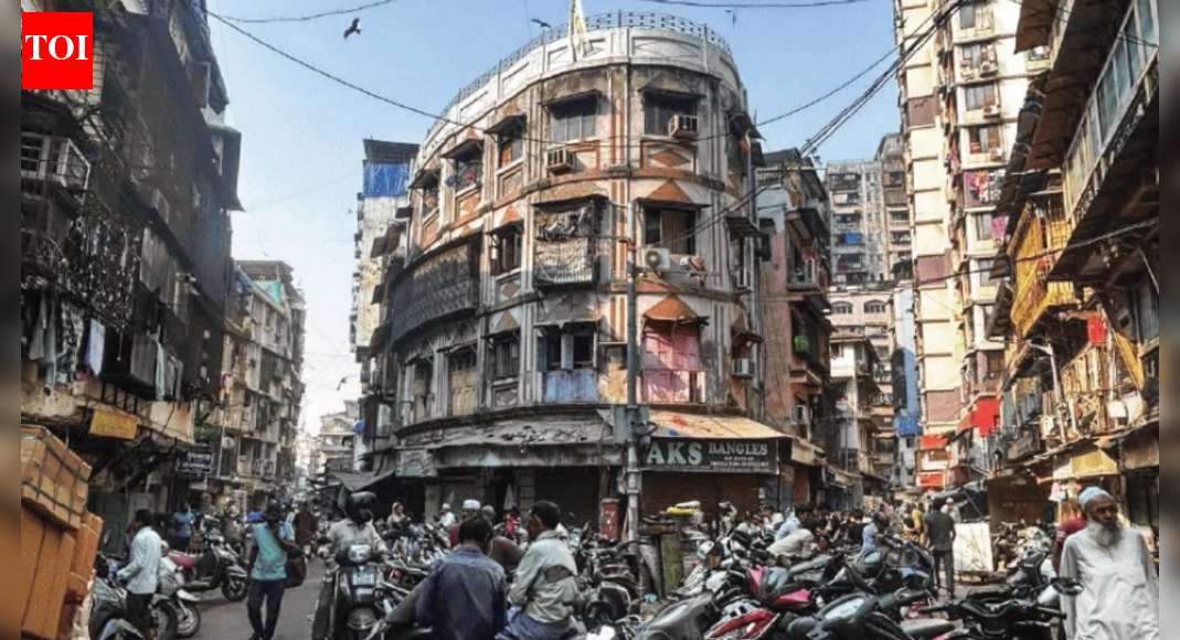 Battle for BMC: Amid narrow roads & bustling markets, old ward struggles to preserve heritage