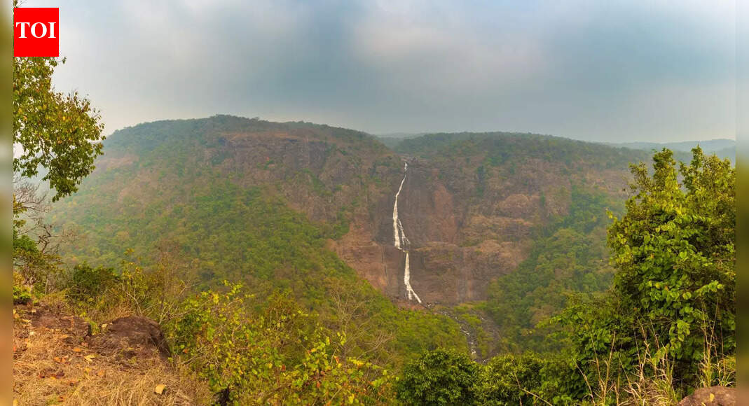 Travellers take a winter reroute